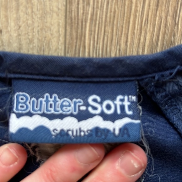 Buttersoft Scrub Top - Picture 7 of 7